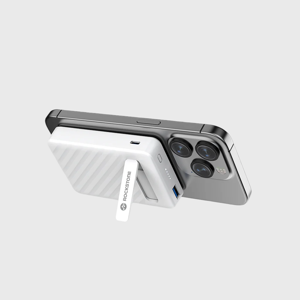 10000 Mah MagSafe Wireless Charging Power Bank with Kickstand